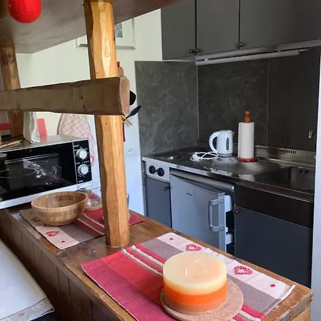 Renovated In Out, Cir 1255 *